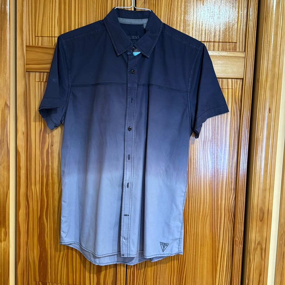 Men’s Guess Shirt Medium